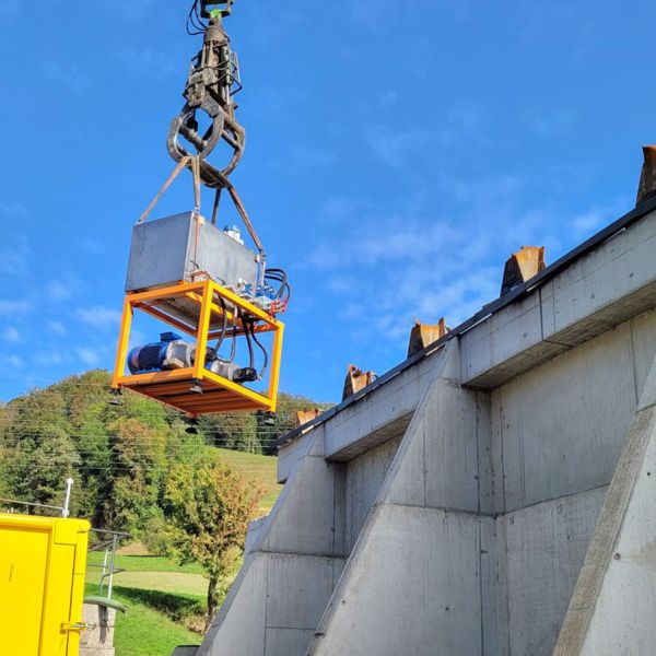 Neues Aggregat vor Ort