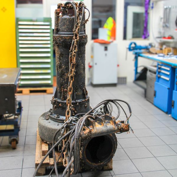 geschwemmsel-spuehlpumpe-alpiq-schenker-hydraulik-ag-23840694A-54FA-DC64-515D-CA90A1280AB6.jpg