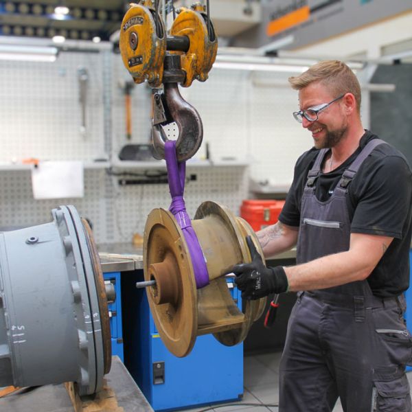 geschwemmsel-spuehlpumpe-alpiq-schenker-hydraulik-ag-6B4A057BD-4F21-C740-0A3E-D8EC1A686368.jpg