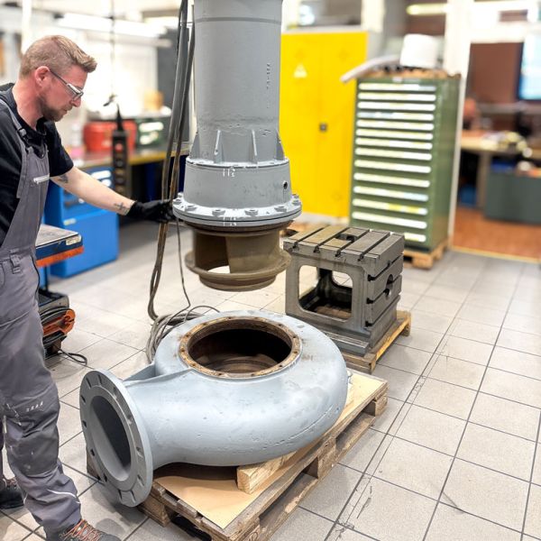 geschwemmsel-spuehlpumpe-alpiq-schenker-hydraulik-agD62832EF-3258-9051-1D13-6488F61DD35E.jpg