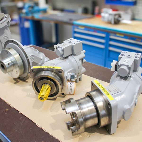 revision-motoren-mak-lokomotive-sbb-schenker-hydraulik-ag-14FF6CEA4A-060A-3077-AF55-84CD8D87E4AB.jpg