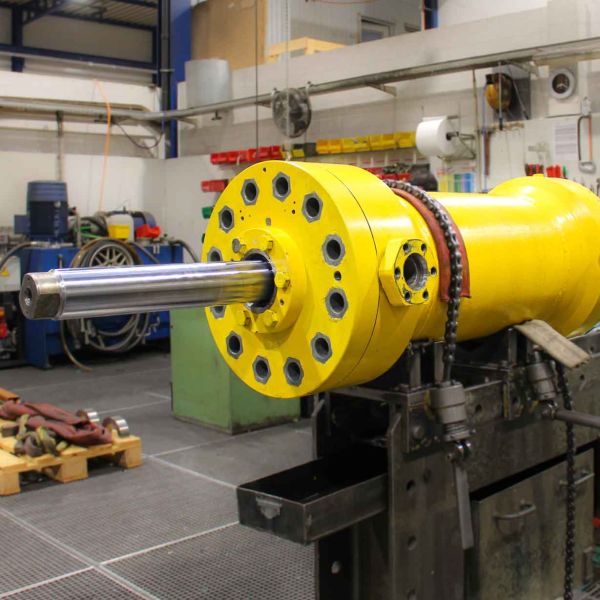 Revision Servomotor Leitapparat Laufkraftwerk Flumenthal