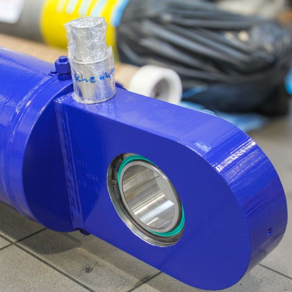 Revision Seilspannzylinder Laax Schenker Hydraulik AG