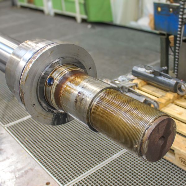 Revision Seilspannzylinder Laax Schenker Hydraulik AG