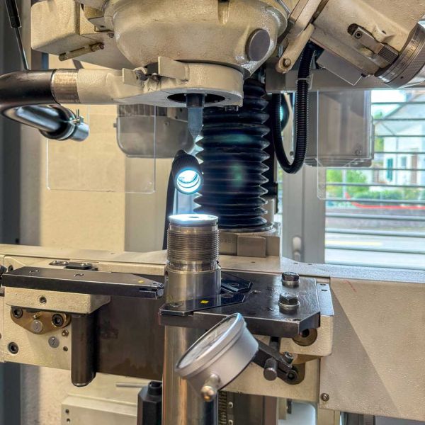 Zentrumschleifmaschine Schenker Hydraulik Hartchromwerk