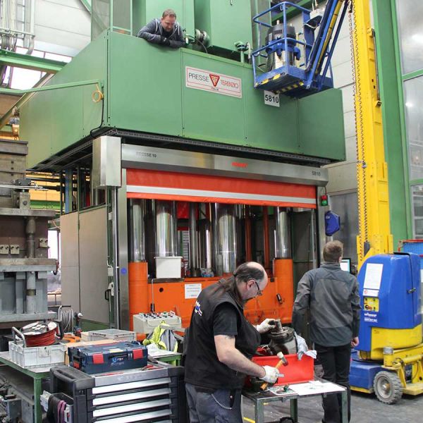 Reparatur und Revision von Pressen